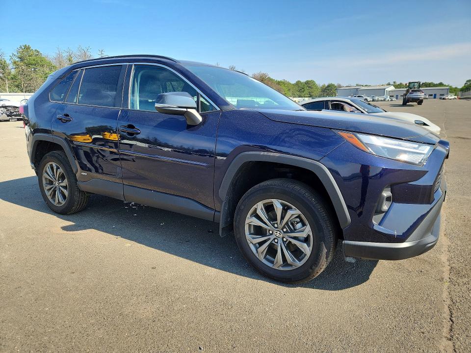 Auction sale of the 2024 Toyota Rav4, vin: 2T3B6RFV5RW074120, lot number: 61281156