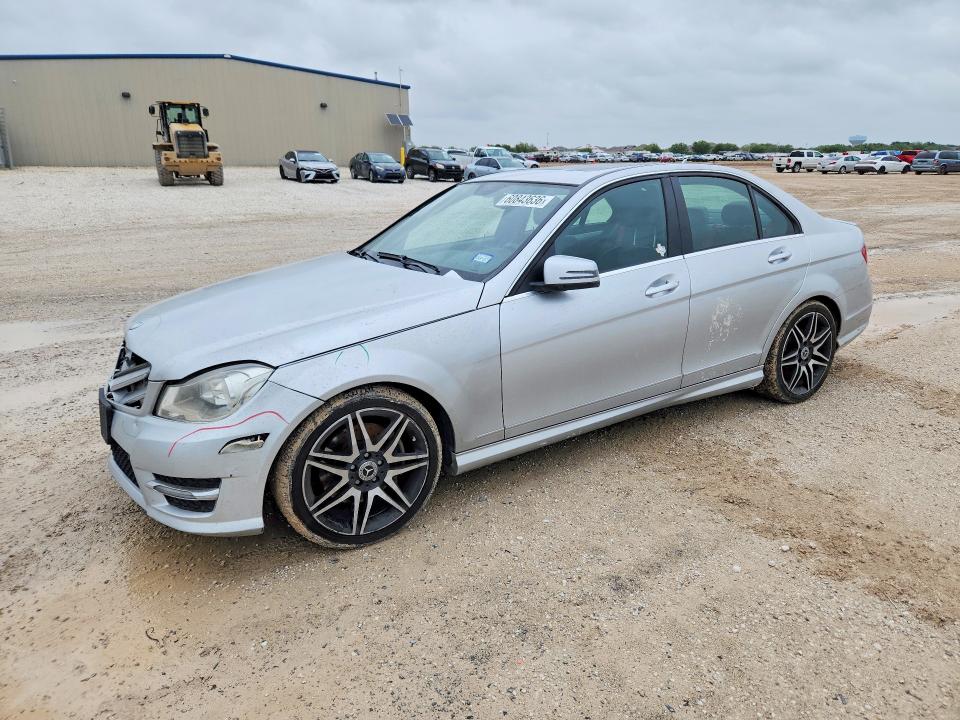 60843636 :رقم المزاد ، WDDGF5HB5DA802534 vin ، 2013 Mercedes-benz C مزاد بيع