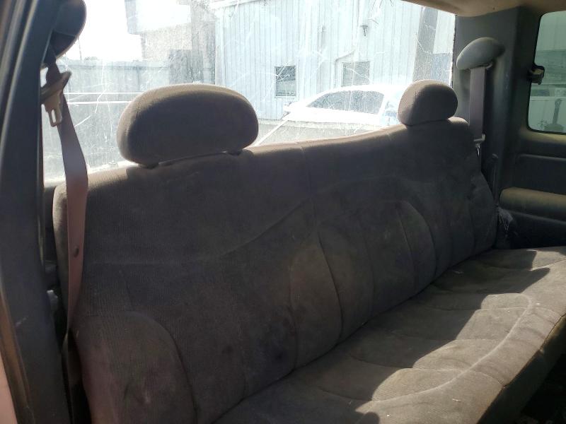 60481596 :رقم المزاد ، 1GTFC29U7YE290710 vin ، 2000 Gmc New Sierra مزاد بيع