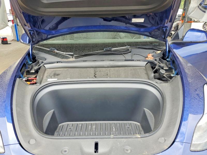 61572996 :رقم المزاد ، 7SAYGDEE9RF159658 vin ، 2024 Tesla Model Y مزاد بيع