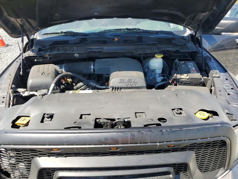 60992816 :رقم المزاد ، 1C6RR6LG1HS605208 vin ، 2017 Ram 1500 مزاد بيع