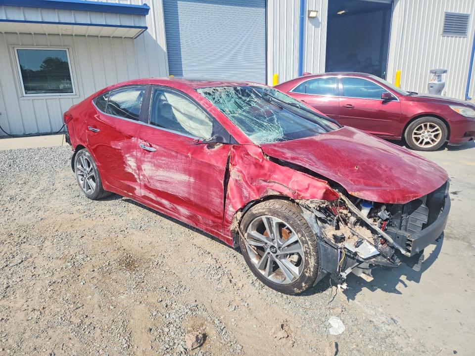 2017 Hyundai Elantra მანქანა იყიდება აუქციონზე, vin: KMHD84LF4HU210389, აუქციონის ნომერი: 61343426