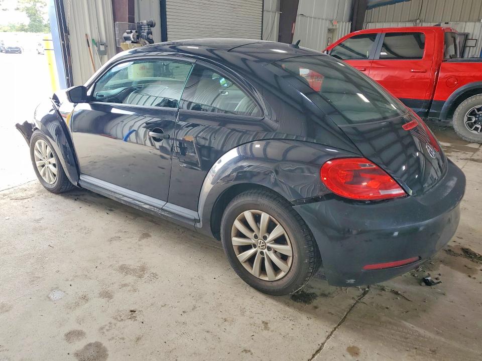 2015 Volkswagen Beetle მანქანა იყიდება აუქციონზე, vin: 3VWF17AT9FM629445, აუქციონის ნომერი: 59324136