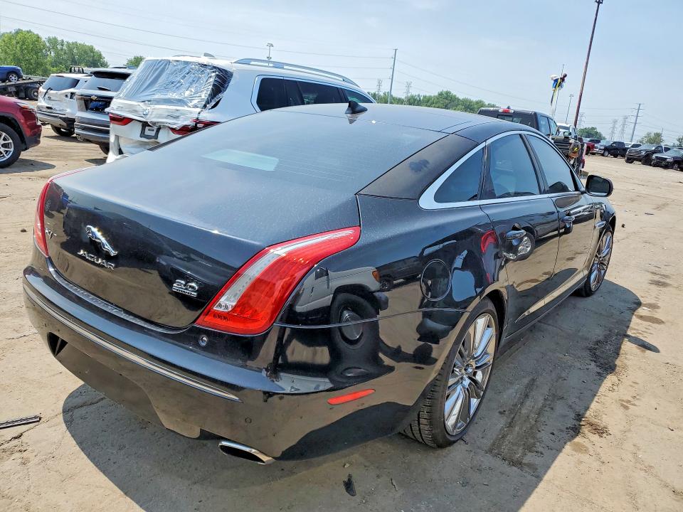 Продажа на аукционе авто 2015 Jaguar Xj, vin: SAJWJ1CD5F8V74908, номер лота: 61026876