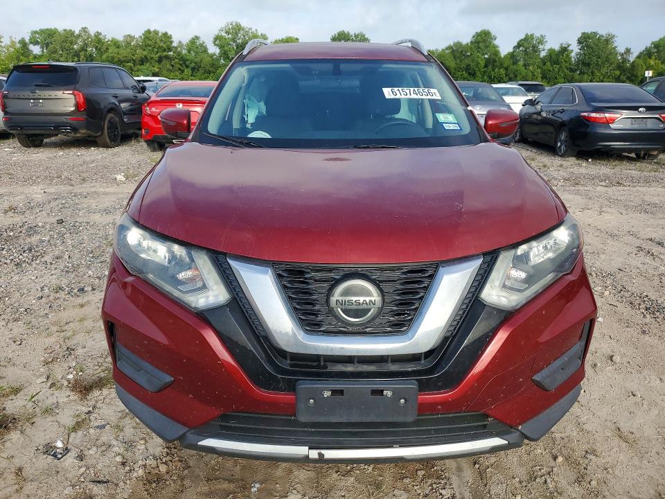 61574656 :رقم المزاد ، 5N1AT2MT1JC821258 vin ، 2018 Nissan Rogue مزاد بيع