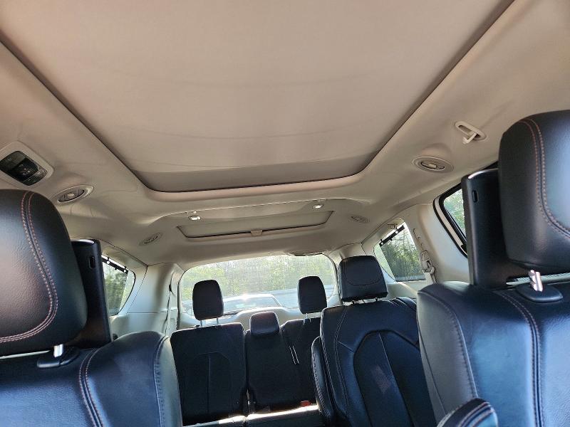 61706686 :رقم المزاد ، 2C4RC1EG6KR686421 vin ، 2019 Chrysler Pacifica مزاد بيع