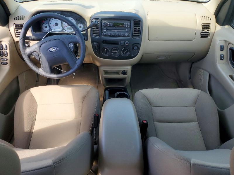 60406306 :رقم المزاد ، 1FMYU92174KA80713 vin ، 2004 Ford Escape مزاد بيع