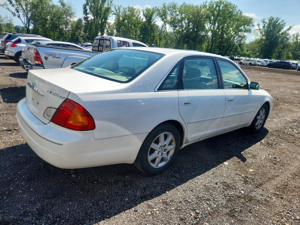 2001 Toyota Avalon მანქანა იყიდება აუქციონზე, vin: 4T1BF28B51U171308, აუქციონის ნომერი: 63009166