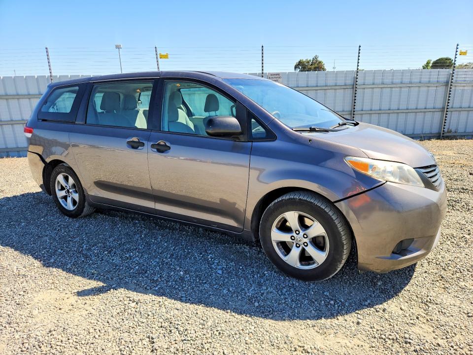 2013 Toyota Sienna მანქანა იყიდება აუქციონზე, vin: 5TDZK3DC3DS300870, აუქციონის ნომერი: 63251896