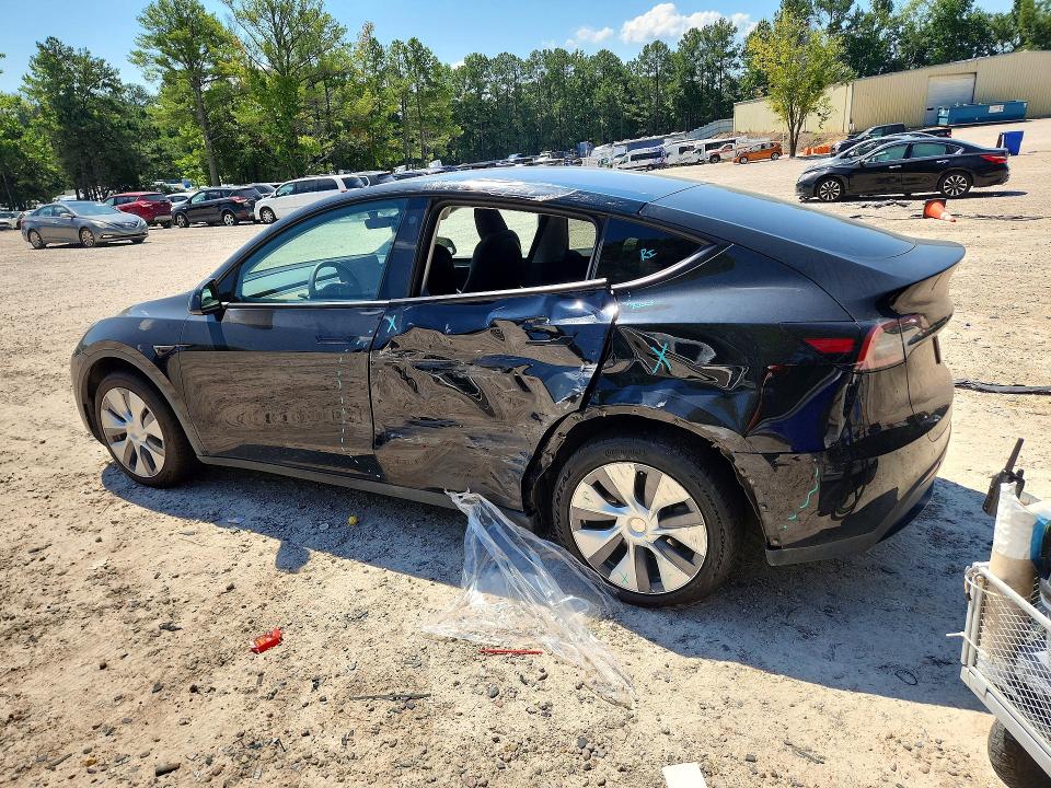 63283216 :رقم المزاد ، 7SAYGDEE2NA015036 vin ، 2022 Tesla Model Y مزاد بيع