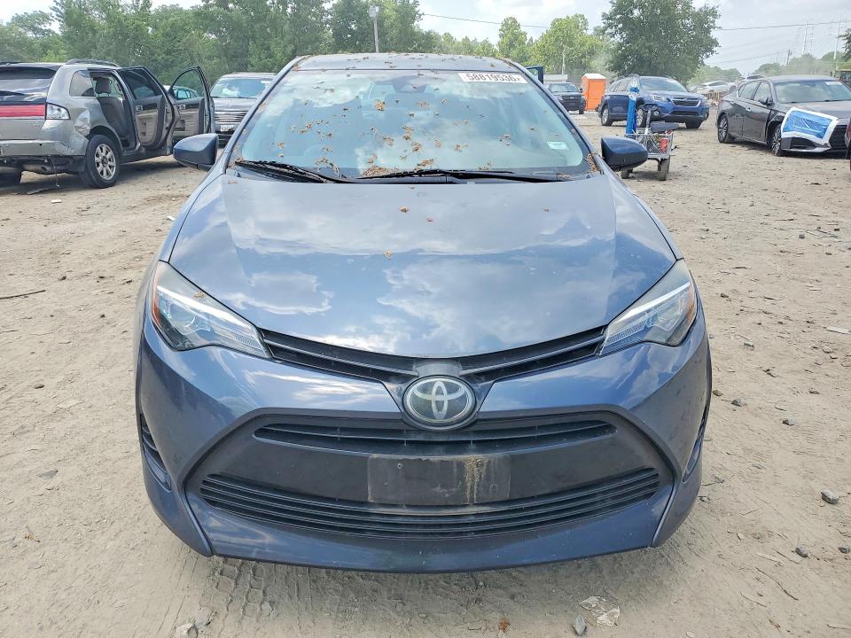 58819536 :رقم المزاد ، 5YFBURHE2JP810920 vin ، 2018 Toyota Corolla مزاد بيع