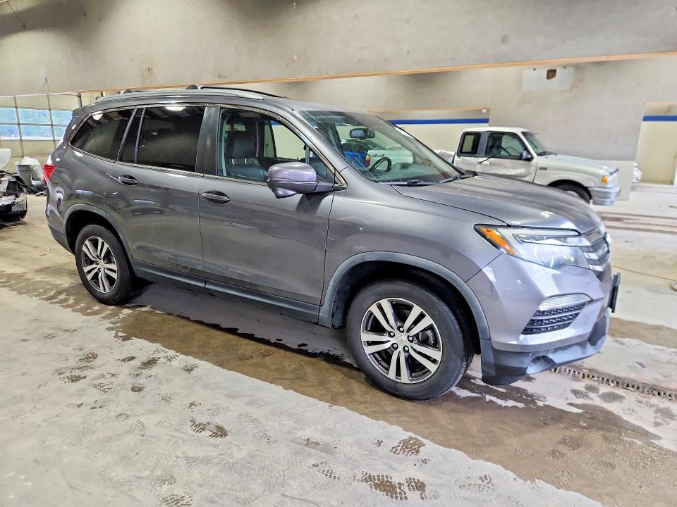 Продажа на аукционе авто 2017 Honda Pilot, vin: 5FNYF6H88HB004311, номер лота: 61576356