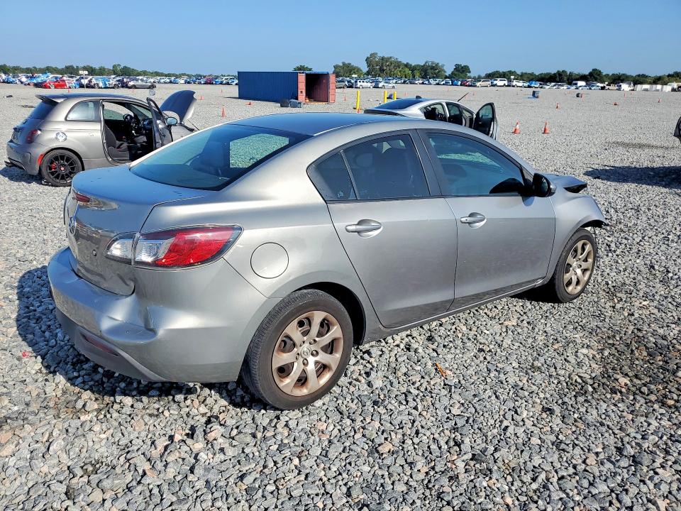 62248076 :رقم المزاد ، JM1BL1UF7B1449340 vin ، 2011 Mazda 3 مزاد بيع