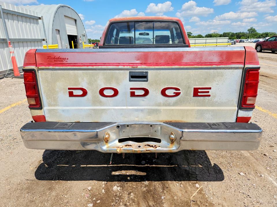 60781746 :رقم المزاد ، 1B7FL23X4NS619492 vin ، 1992 Dodge Dakota مزاد بيع