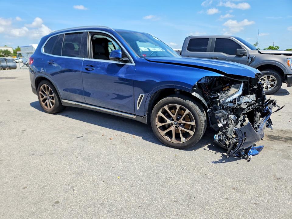 Продаж на аукціоні авто 2021 Bmw X5, vin: 5UXCR4C02M9F62216, номер лоту: 62138566