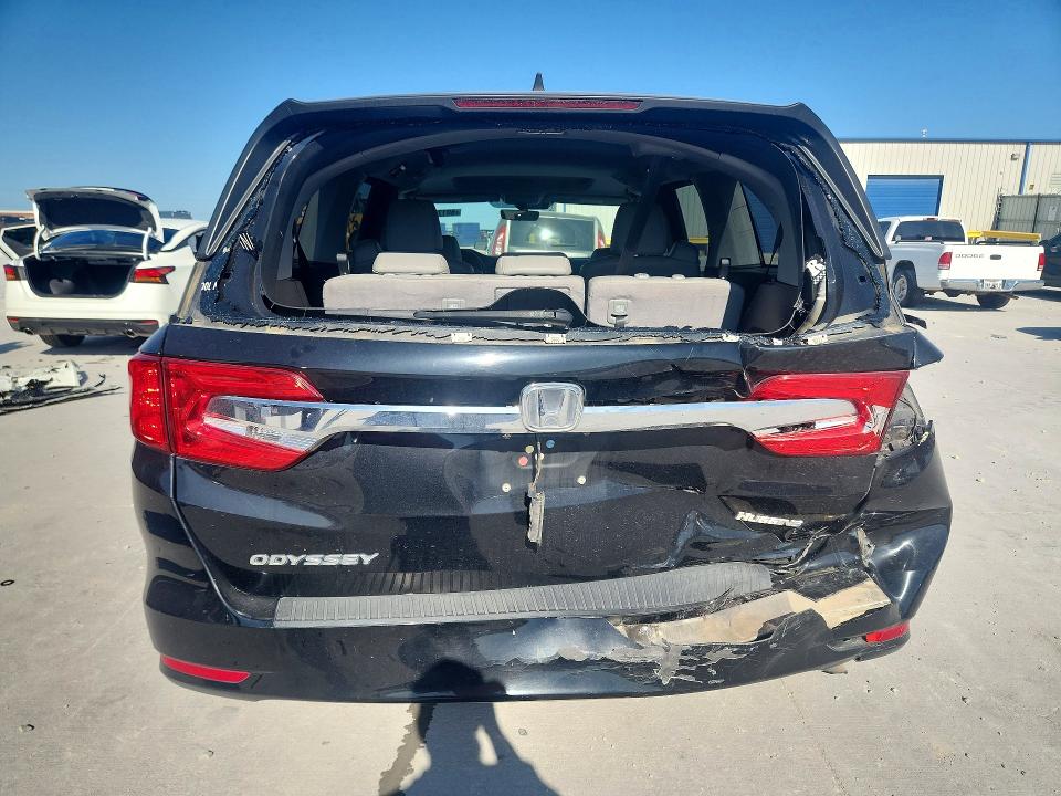 2018 Honda Odyssey მანქანა იყიდება აუქციონზე, vin: 5FNRL6H7XJB003882, აუქციონის ნომერი: 60175126