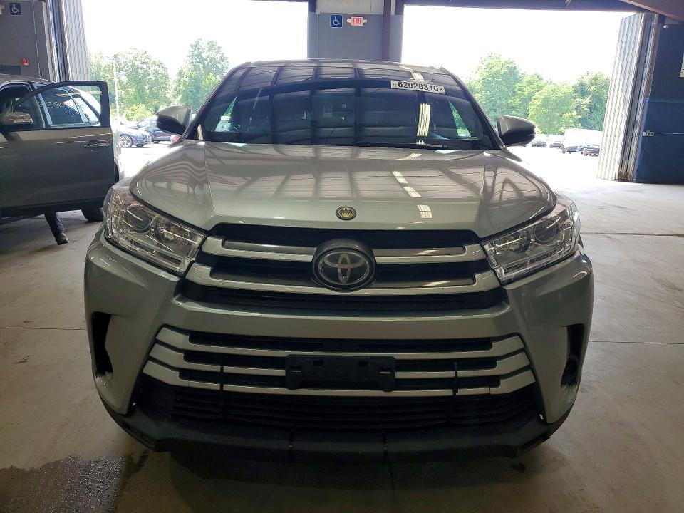 Продаж на аукціоні авто 2017 Toyota Highlander, vin: 5TDBZRFH7HS379670, номер лоту: 62028316