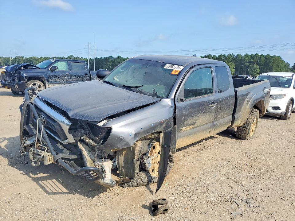Продажа на аукционе авто 2015 Toyota Tacoma, vin: 5TFUU4EN8FX145062, номер лота: 62951796