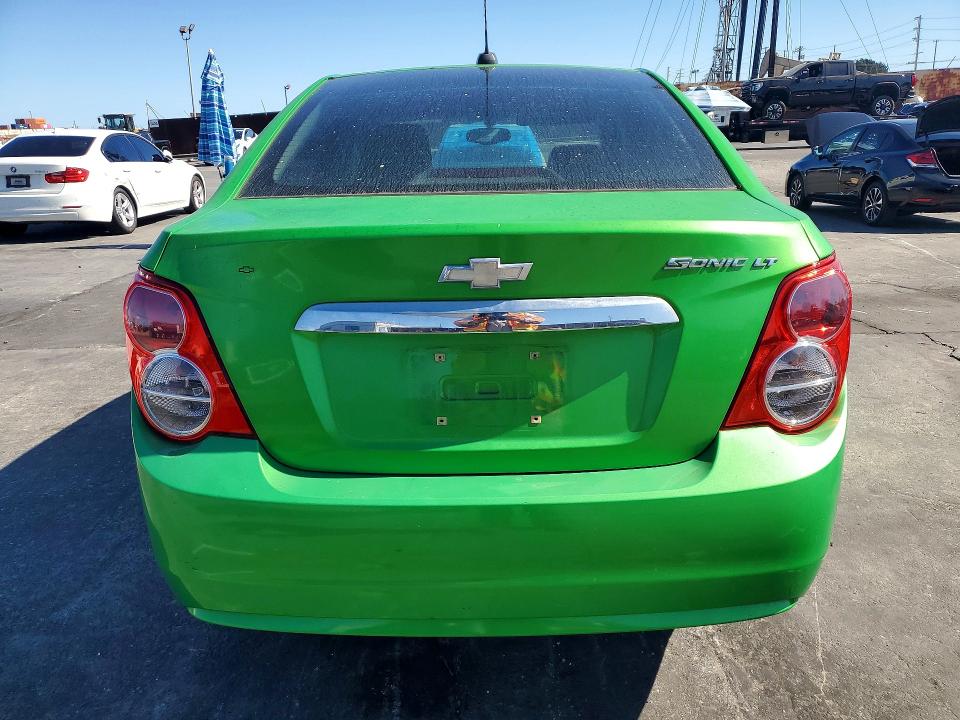 2015 Chevrolet Sonic მანქანა იყიდება აუქციონზე, vin: 1G1JC5SH6F4147106, აუქციონის ნომერი: 61818866