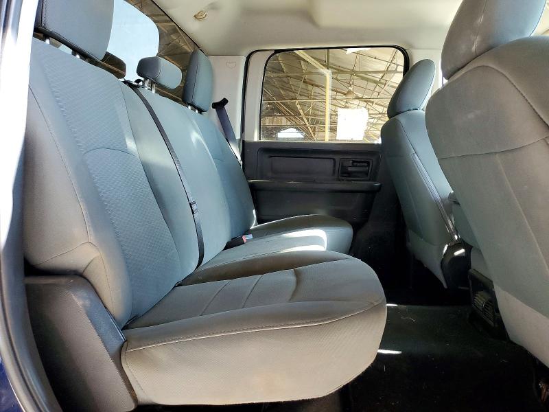 62666016 :رقم المزاد ، 3C6UR5CLXJG137171 vin ، 2018 Ram 2500 مزاد بيع