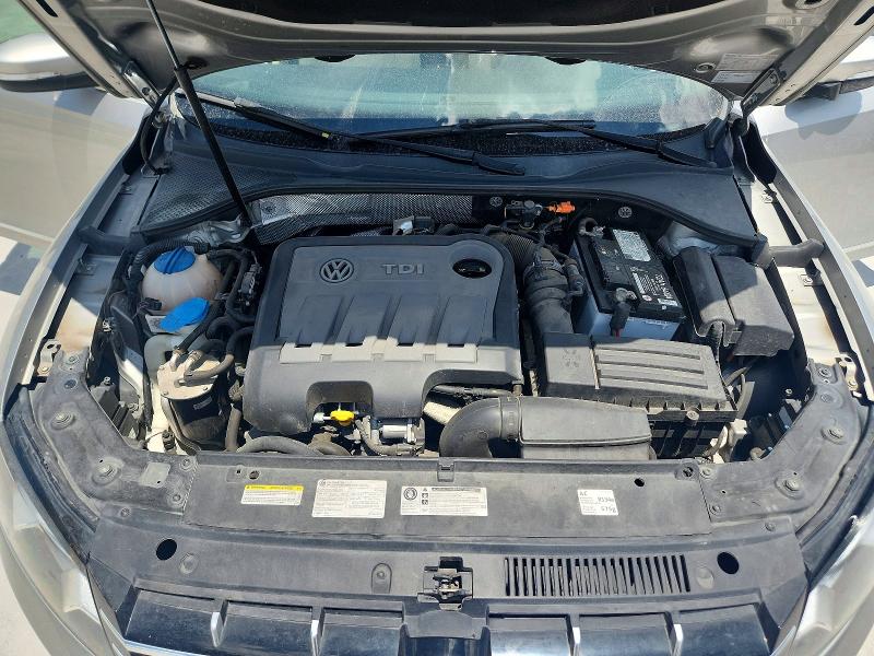 60045316 :رقم المزاد ، 1VWCN7A32EC087242 vin ، 2014 Volkswagen Passat مزاد بيع