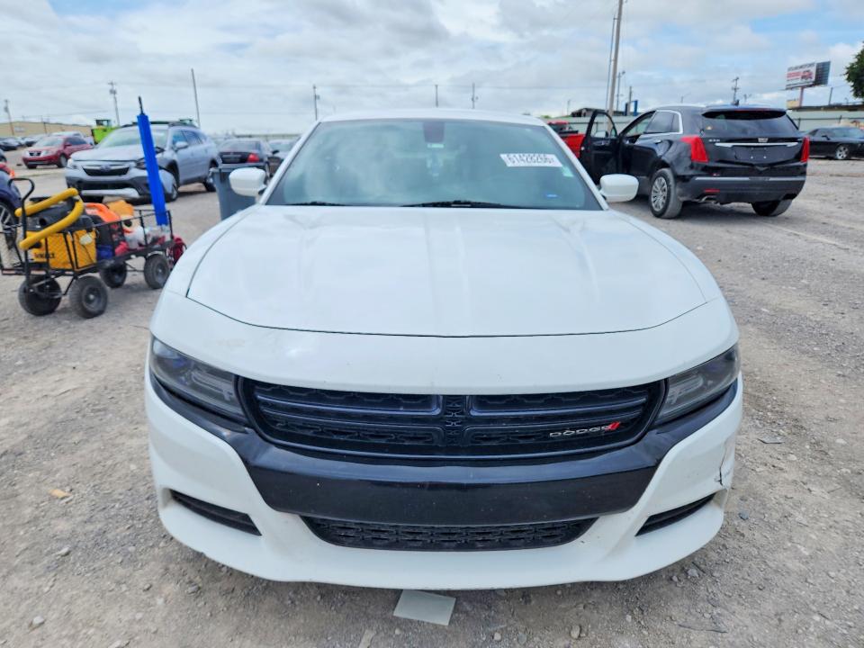 61428266 :رقم المزاد ، 2C3CDXHG0FH903009 vin ، 2015 Dodge Charger مزاد بيع