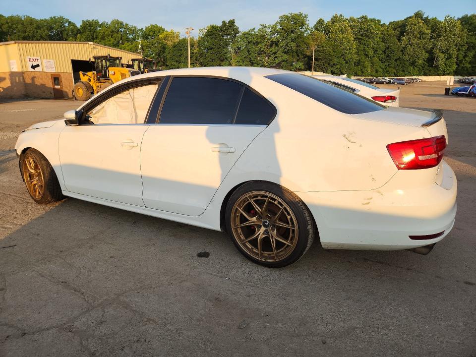 60852586 :رقم المزاد ، 3VWD17AJ3FM231993 vin ، 2015 Volkswagen Jetta مزاد بيع
