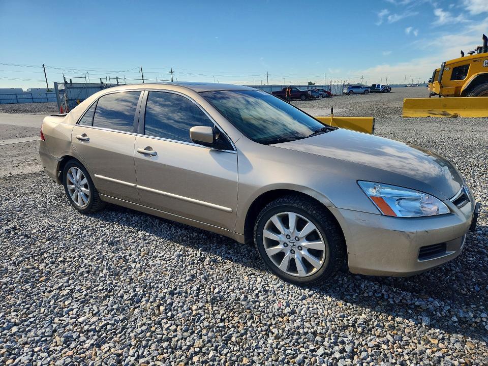 61910766 :رقم المزاد ، 1HGCM66857A079270 vin ، 2007 Honda Accord مزاد بيع