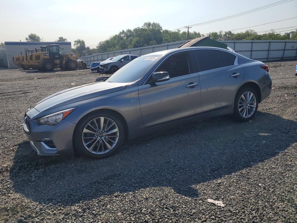 60305826 :رقم المزاد ، JN1EV7AR2JM431465 vin ، 2018 Infiniti Q50 مزاد بيع