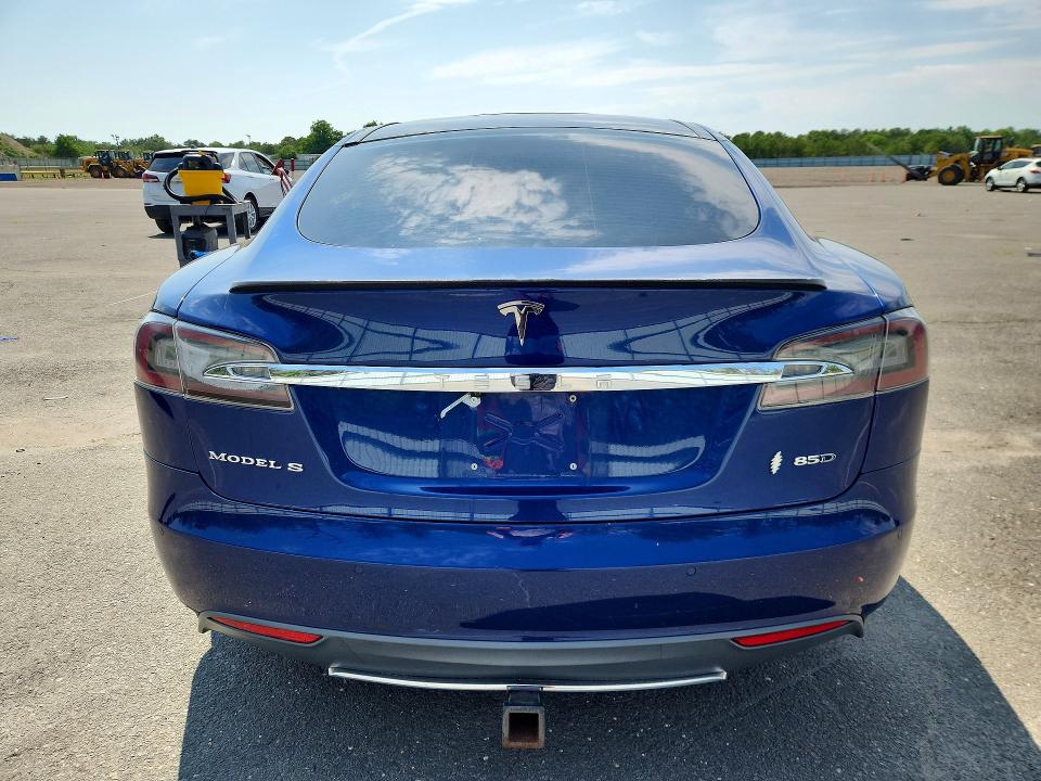Продажа на аукционе авто 2015 Tesla Model S, vin: 5YJSA1H26FF098348, номер лота: 60811926