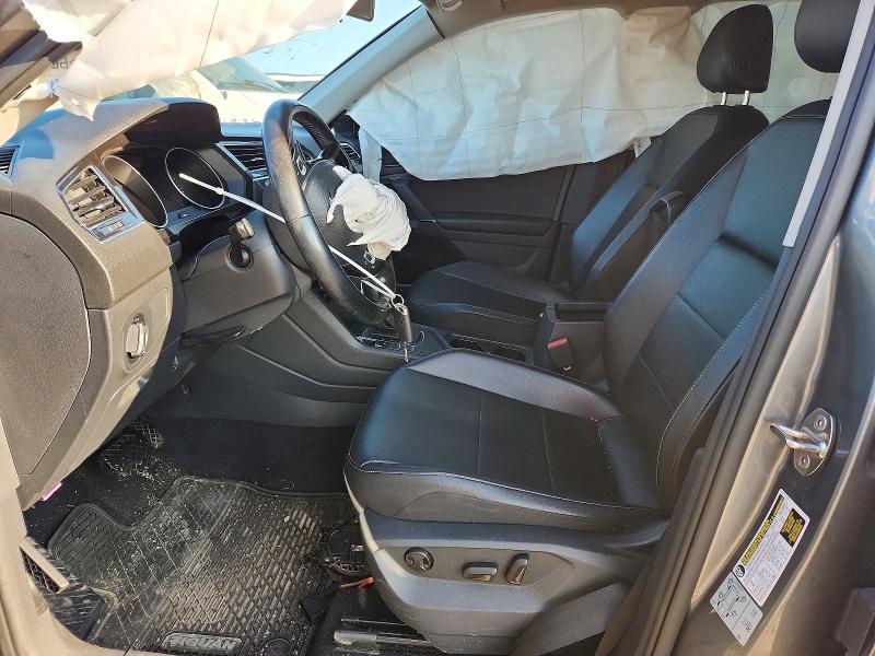 61918346 :رقم المزاد ، 3VV3B7AX0JM000852 vin ، 2018 Volkswagen Tiguan مزاد بيع