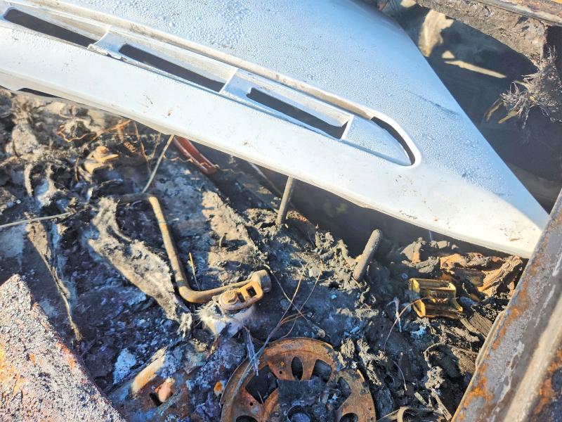61667756 :رقم المزاد ، WBAEV53464KM38256 vin ، 2004 Bmw 330 مزاد بيع