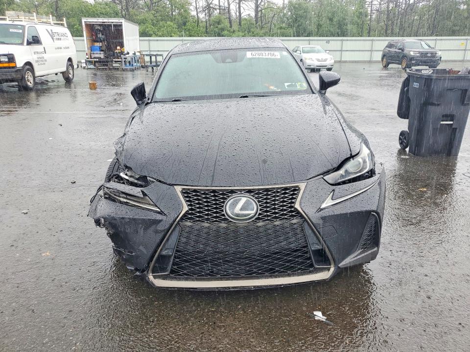 62803706 :رقم المزاد ، JTHBA1D23J5083854 vin ، 2018 Lexus Is مزاد بيع