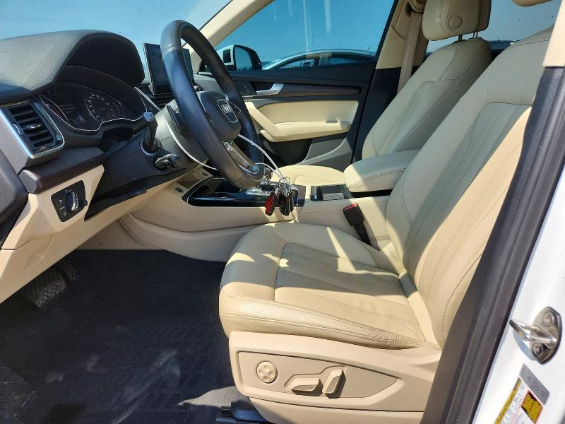 61980786 :رقم المزاد ، WA1AAAFY4M2133868 vin ، 2021 Audi Q5 مزاد بيع
