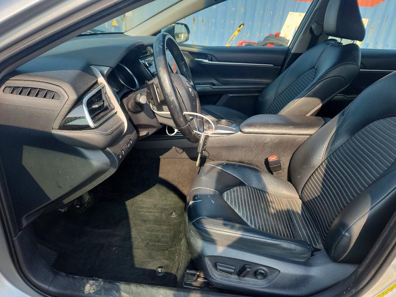 62140306 :رقم المزاد ، 4T1B11HK7JU644537 vin ، 2018 Toyota Camry مزاد بيع
