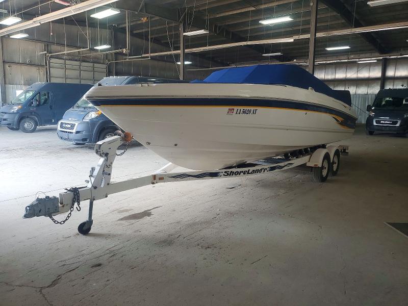 2000 Chaparral 240ssi მანქანა იყიდება აუქციონზე, vin: FGBG3332F000, აუქციონის ნომერი: 60748536