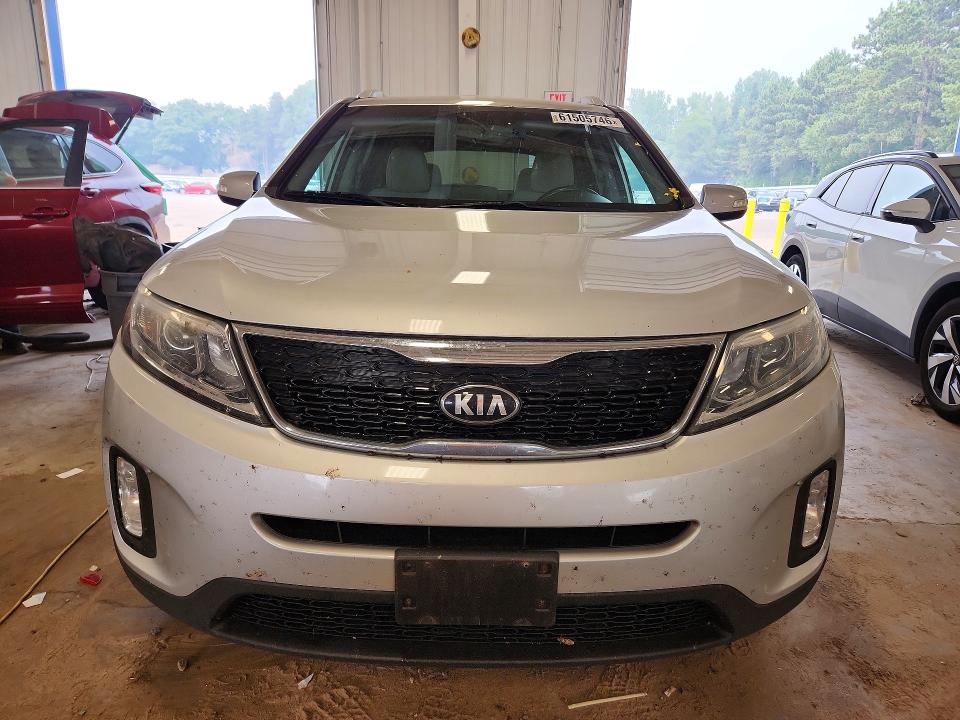 Продажа на аукционе авто 2015 Kia Sorento, vin: 5XYKTCA69FG592327, номер лота: 61505746