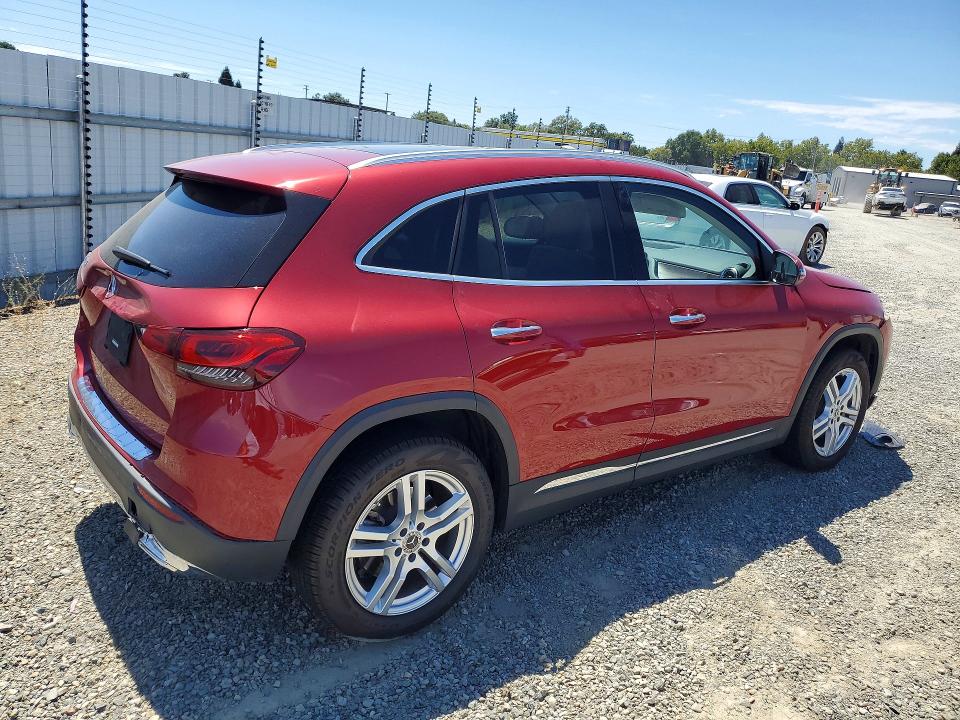 62125246 :رقم المزاد ، W1N4N4GB0NJ329941 vin ، 2022 Mercedes-benz Gla مزاد بيع