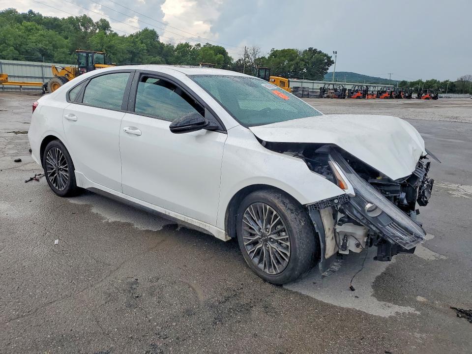2024 Kia Forte მანქანა იყიდება აუქციონზე, vin: 3KPF54AD0RE726157, აუქციონის ნომერი: 59879336