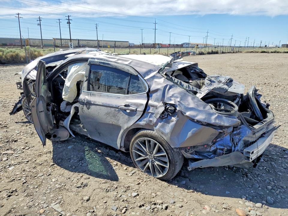 60316446 :رقم المزاد ، 4T1G11AK5PU752910 vin ، 2023 Toyota Camry مزاد بيع