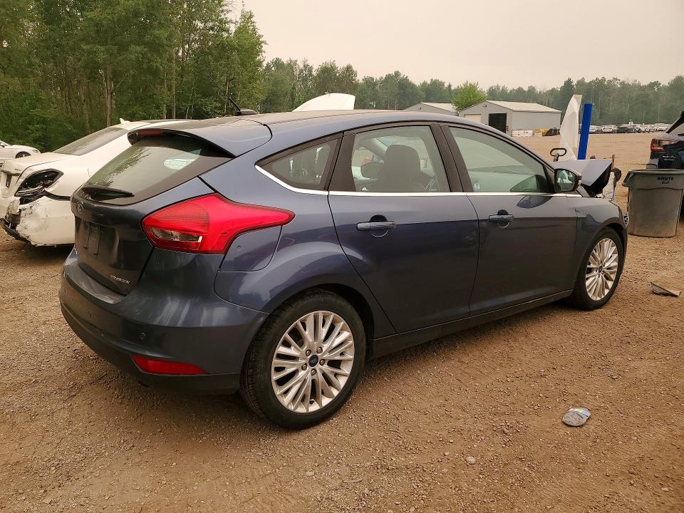 61007766 :رقم المزاد ، 1FADP3N25JL296177 vin ، 2018 Ford Focus مزاد بيع