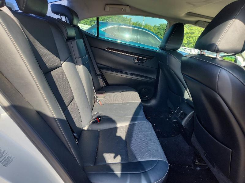 Продажа на аукционе авто 2015 Lexus Es, vin: JTHBK1GG3F2200376, номер лота: 61185406