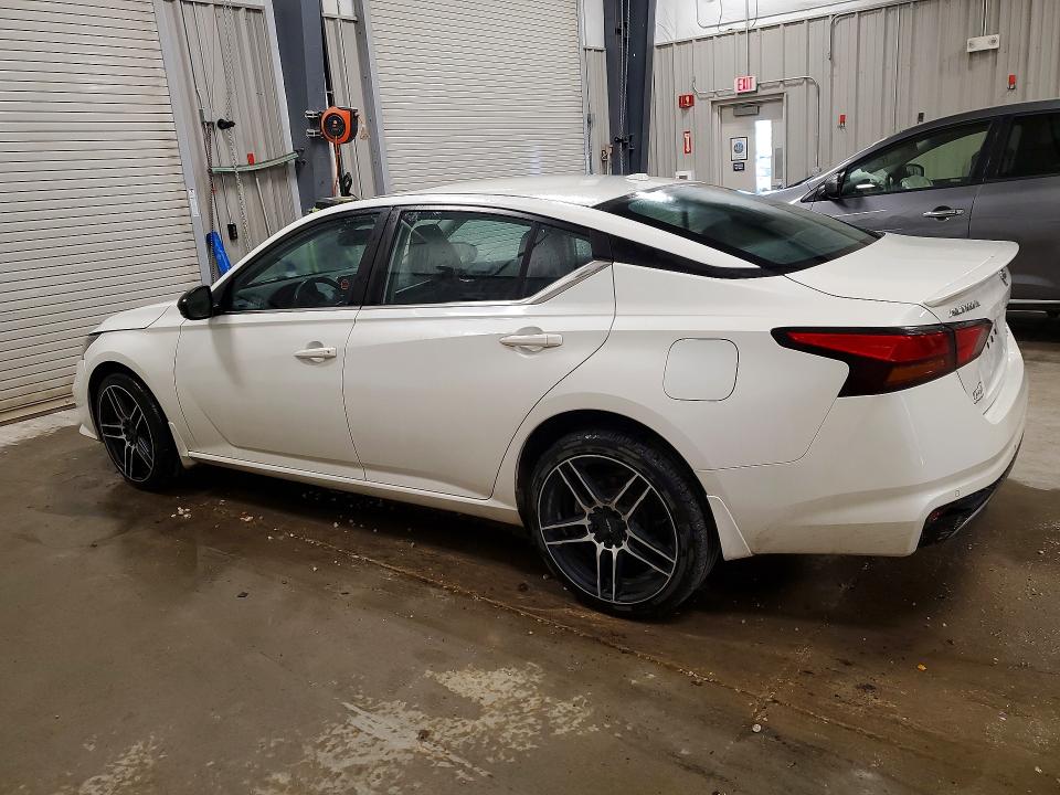 Продажа на аукционе авто 2021 Nissan Altima, vin: 1N4BL4CW5MN315950, номер лота: 60812686