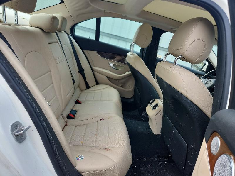 62490256 :رقم المزاد ، 55SWF4KB5GU115055 vin ، 2016 Mercedes-benz C مزاد بيع