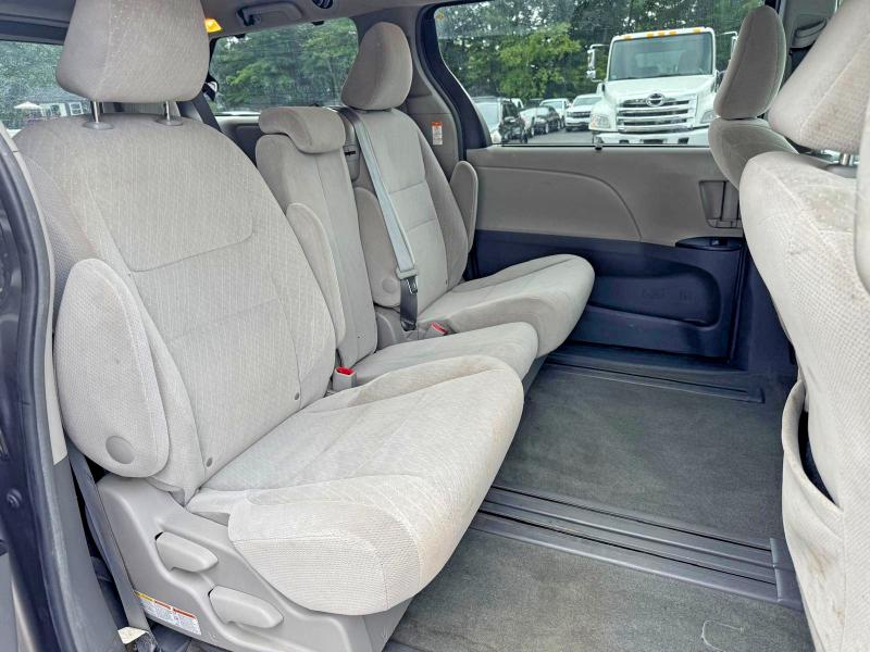 Продажа на аукционе авто 2017 Toyota Sienna, vin: 5TDKZ3DC2HS788793, номер лота: 62405986