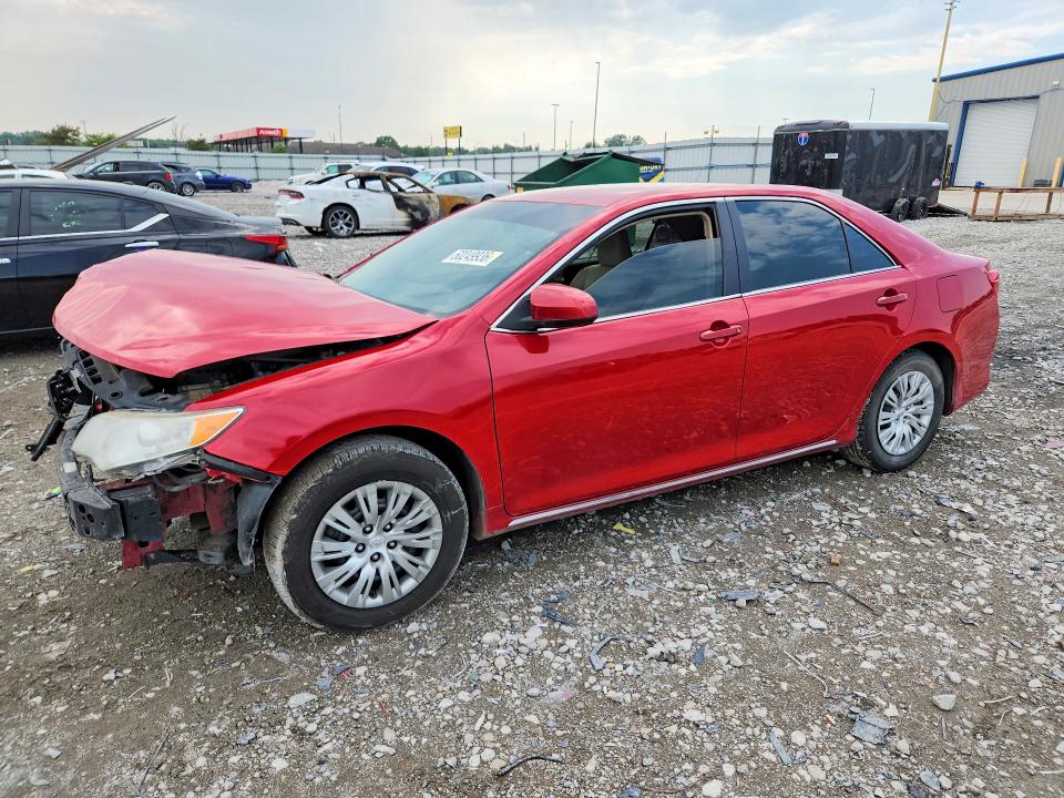 60249936 :رقم المزاد ، 4T1BF1FK1EU864069 vin ، 2014 Toyota Camry مزاد بيع
