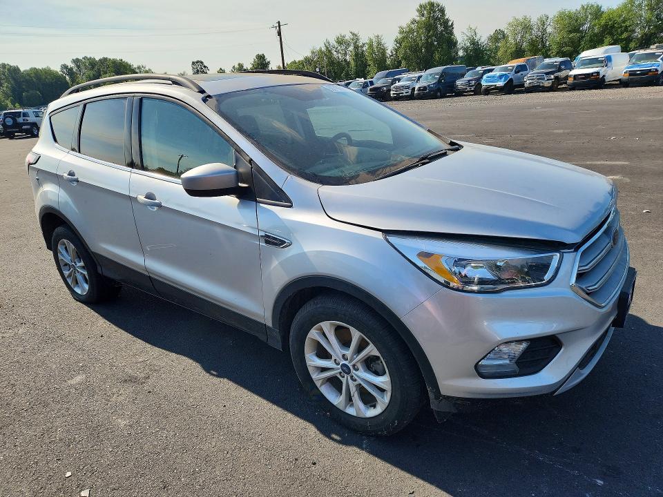 60710306 :رقم المزاد ، 1FMCU9GDXJUC36689 vin ، 2018 Ford Escape مزاد بيع