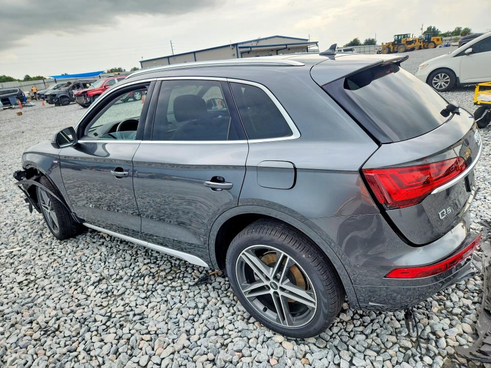 62768376 :رقم المزاد ، WA1G2AFY8M2067588 vin ، 2021 Audi Q5 E مزاد بيع