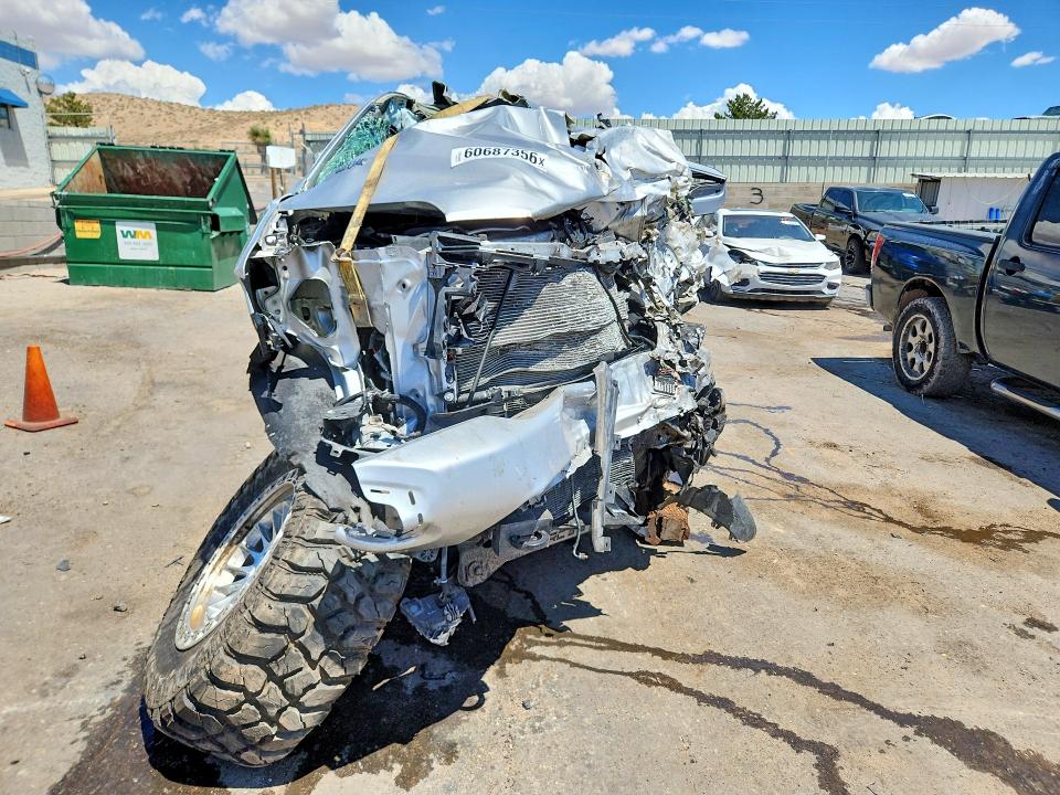 60687356 :رقم المزاد ، 3GCUYEET3LG435136 vin ، 2020 Chevrolet Silverado مزاد بيع