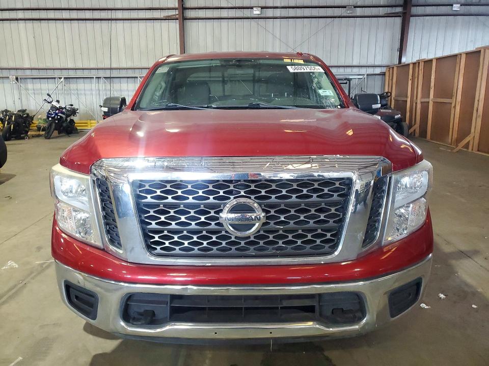58097556 :رقم المزاد ، 1N6AA1C87JN502949 vin ، 2018 Nissan Titan مزاد بيع
